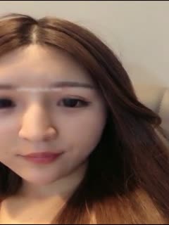 网红小美女有点婴儿肥